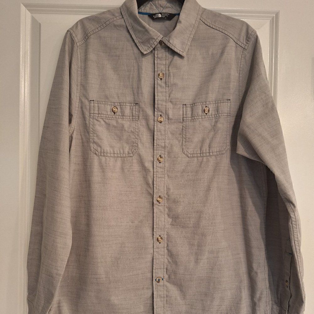 North Face Gray color button down size M